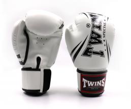 Muay.ThaiLIFE on Instagram: Guantes Twins special 12 ,14 y 16oz Modelos  exclusivos Envíos a todo el pais #twinsspecialglove #boxeo #boxeoargentino  #kickboxing #kickboxingargentina #k1rules #muaythai #muaythaifighter